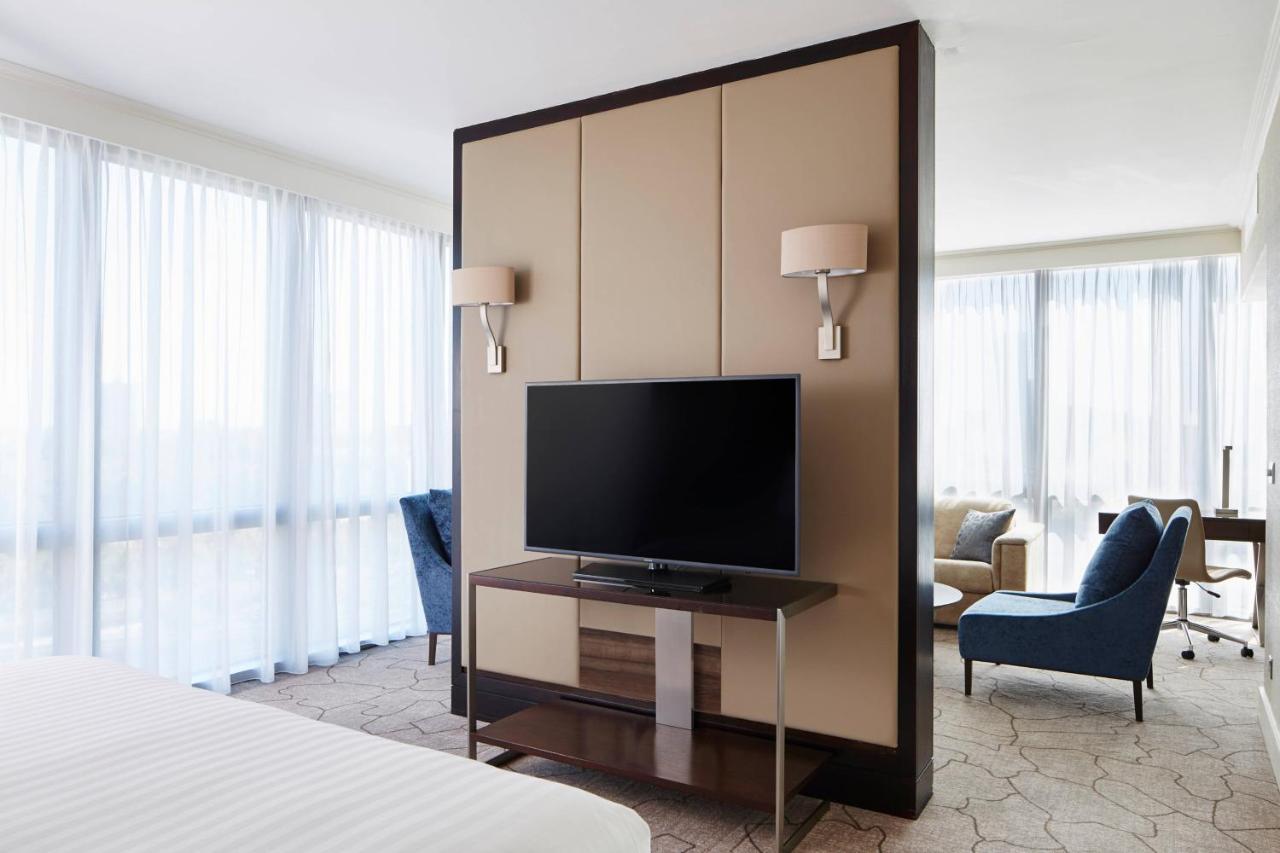 London Marriott Hotel Canary Wharf Εξωτερικό φωτογραφία A room at the hotel