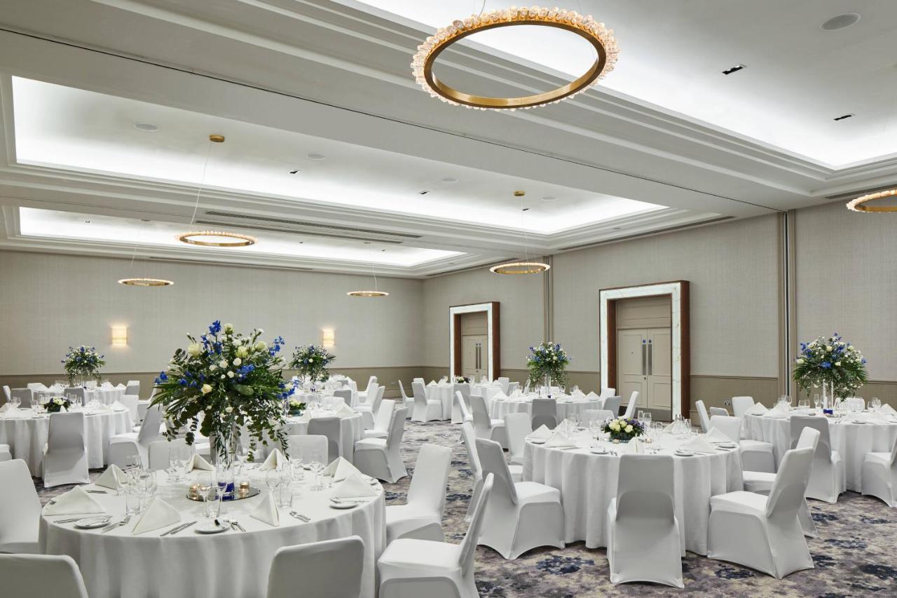 London Marriott Hotel Canary Wharf Εξωτερικό φωτογραφία The ballroom at The Westin Palace, Brussels