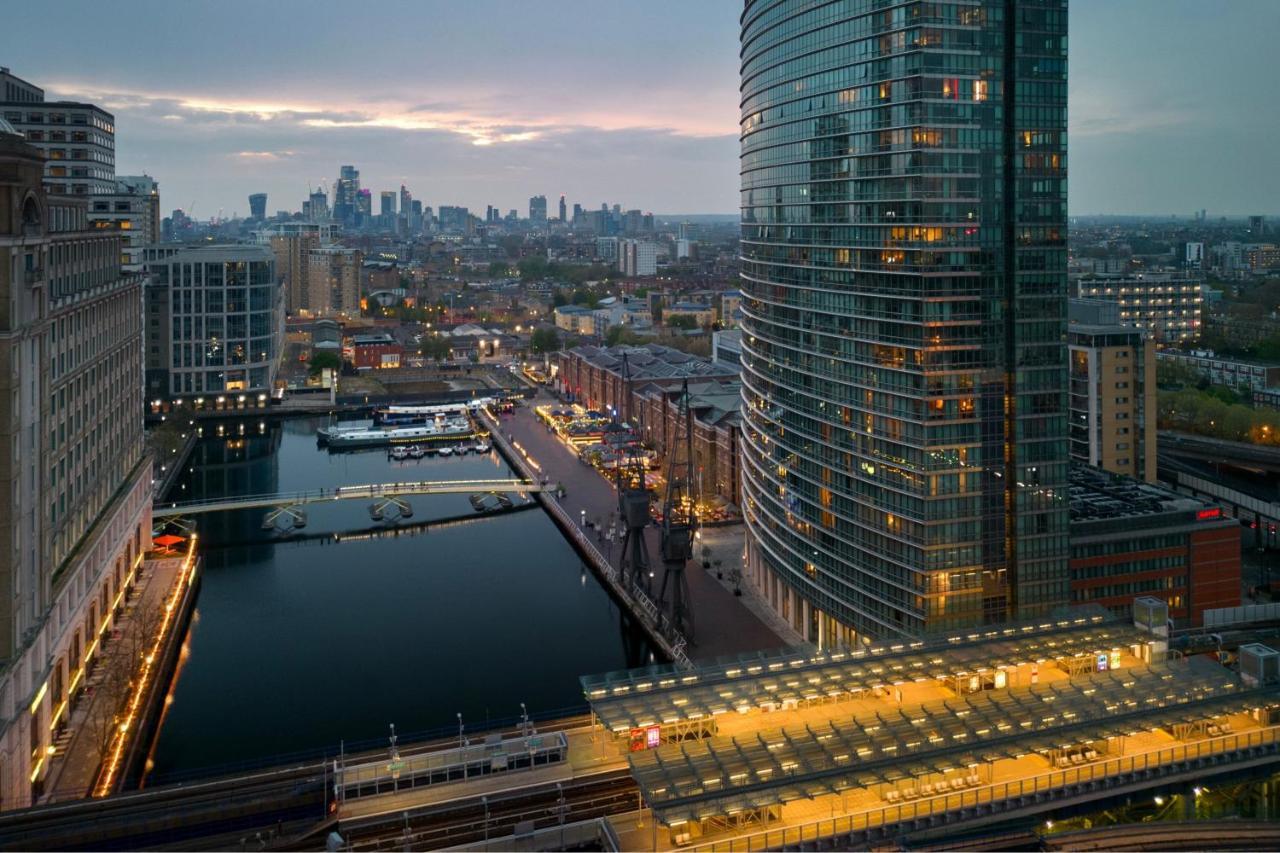 London Marriott Hotel Canary Wharf Εξωτερικό φωτογραφία The West India Quay