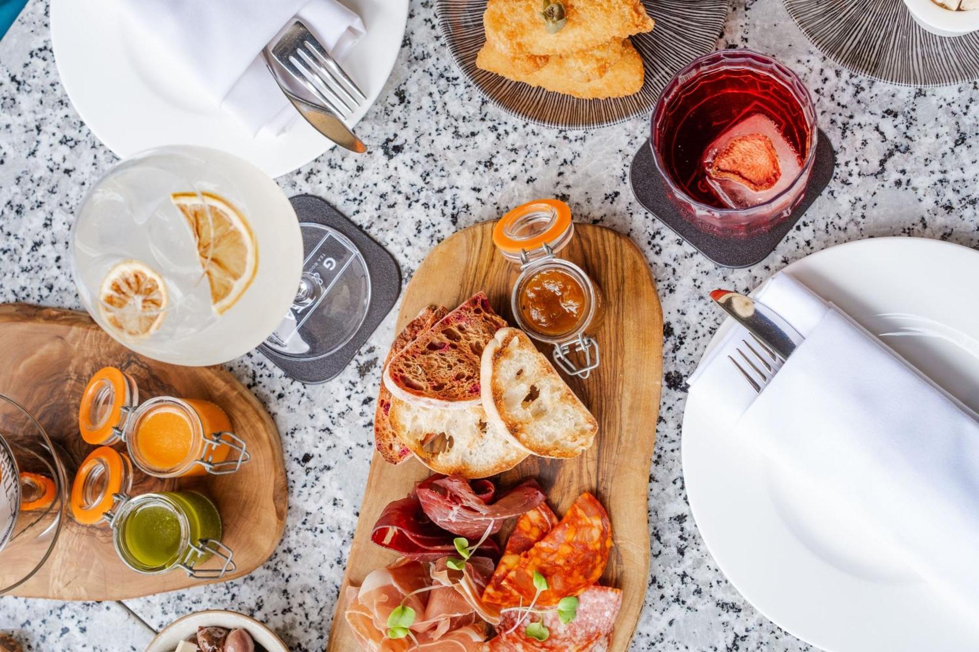 London Marriott Hotel Canary Wharf Εξωτερικό φωτογραφία A selection of tapas